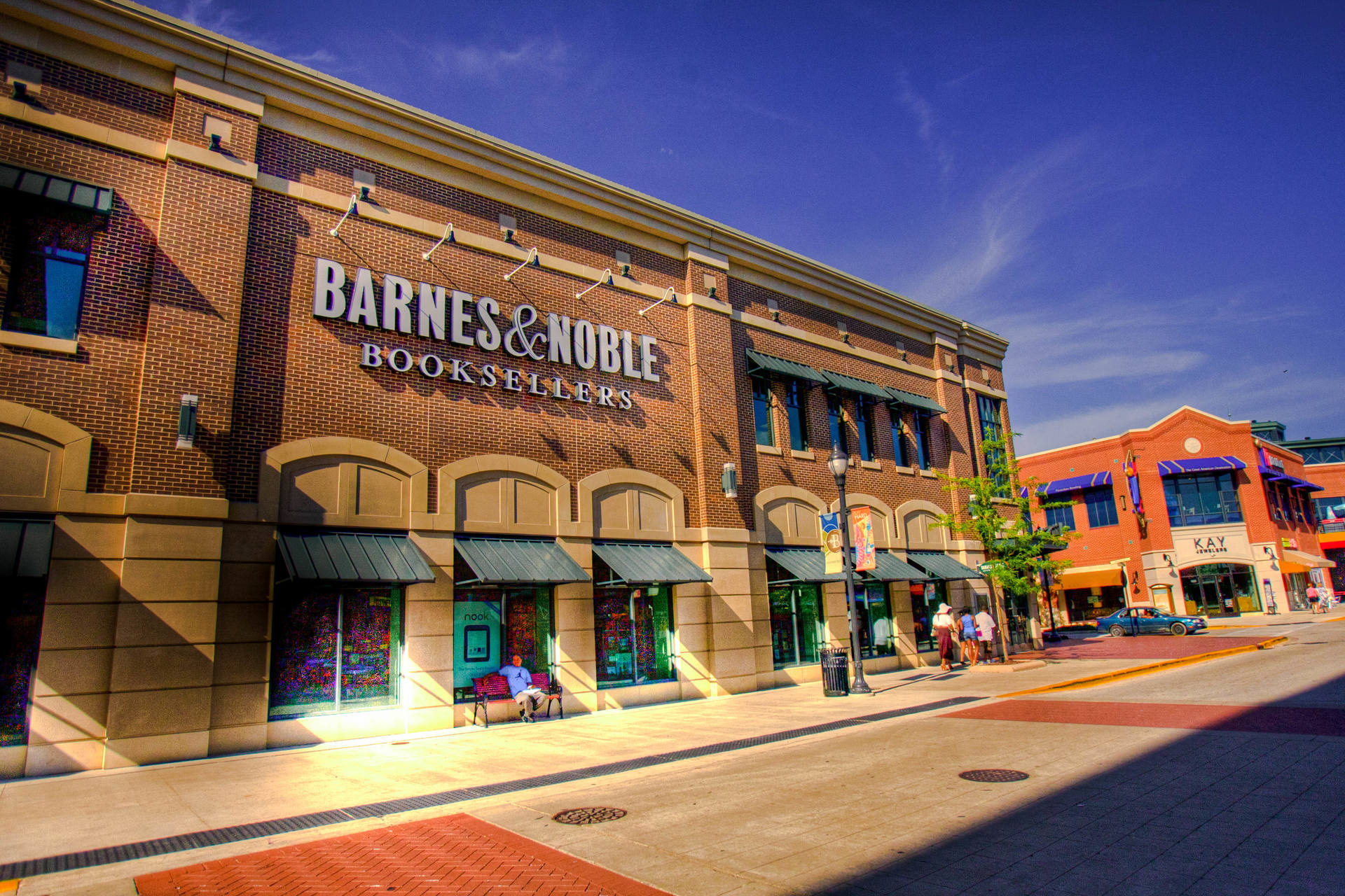 Glendale Wi Bayshore Town Center Retail Space Cypress Equities